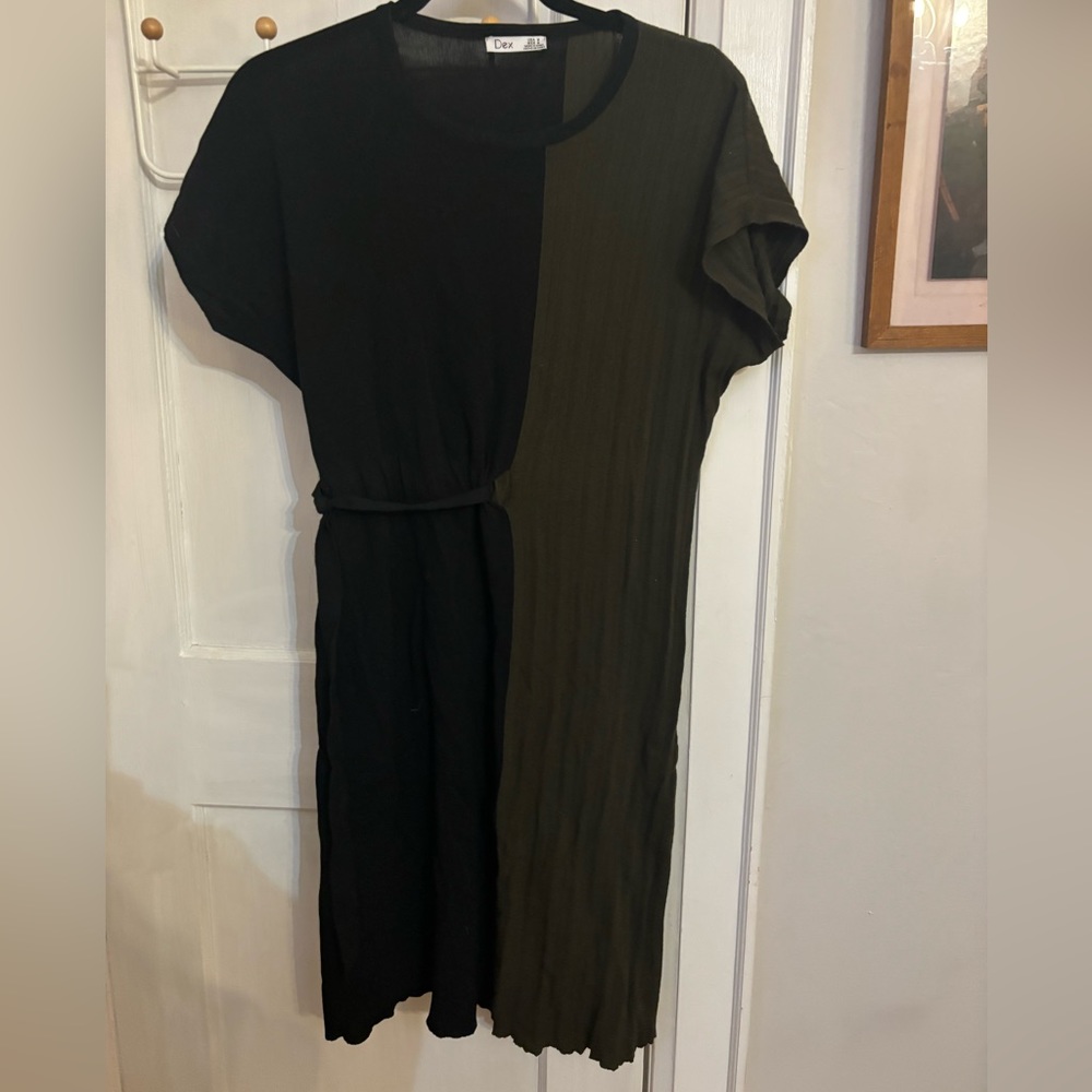 Beautiful Dex green and black dress